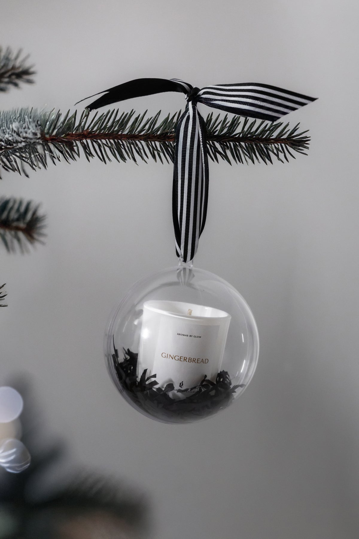 PETITE LUXE BAUBLE